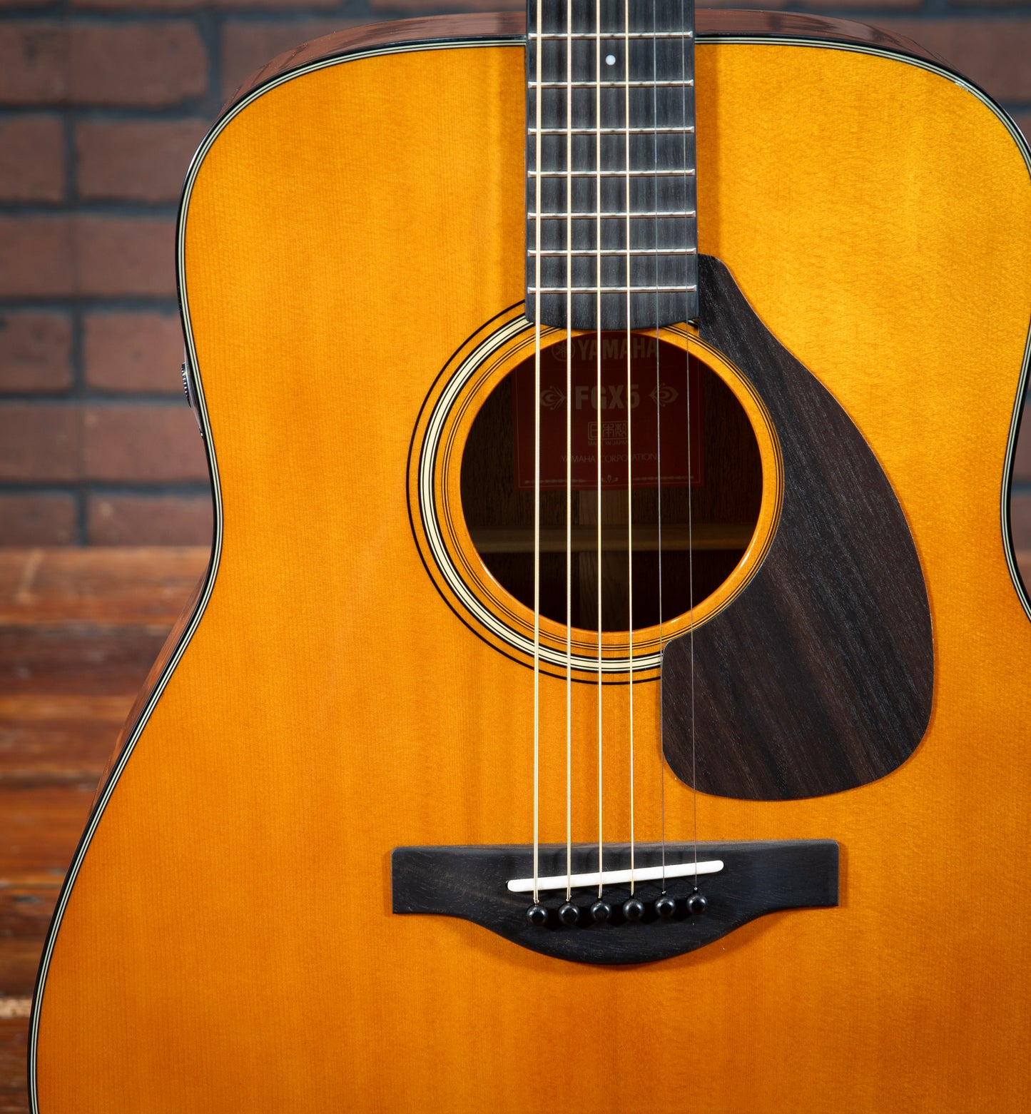 Yamaha FGX5