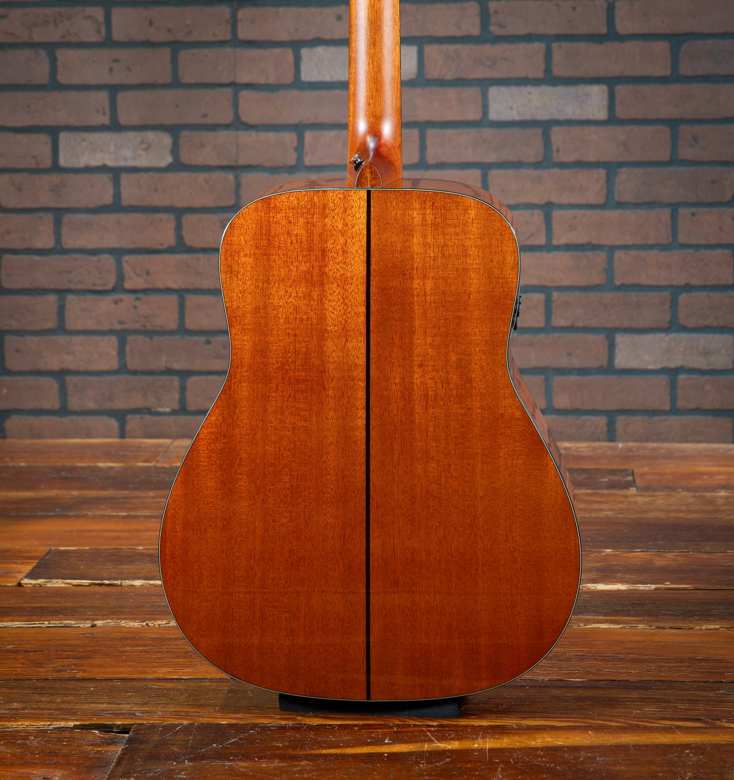 Yamaha FGX5