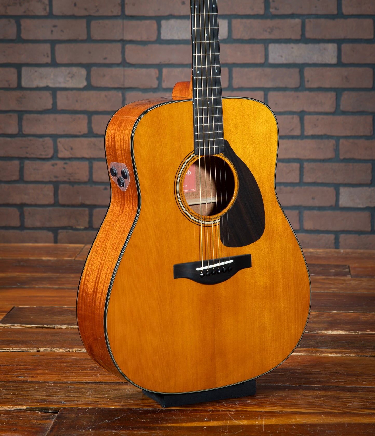 Yamaha FGX5