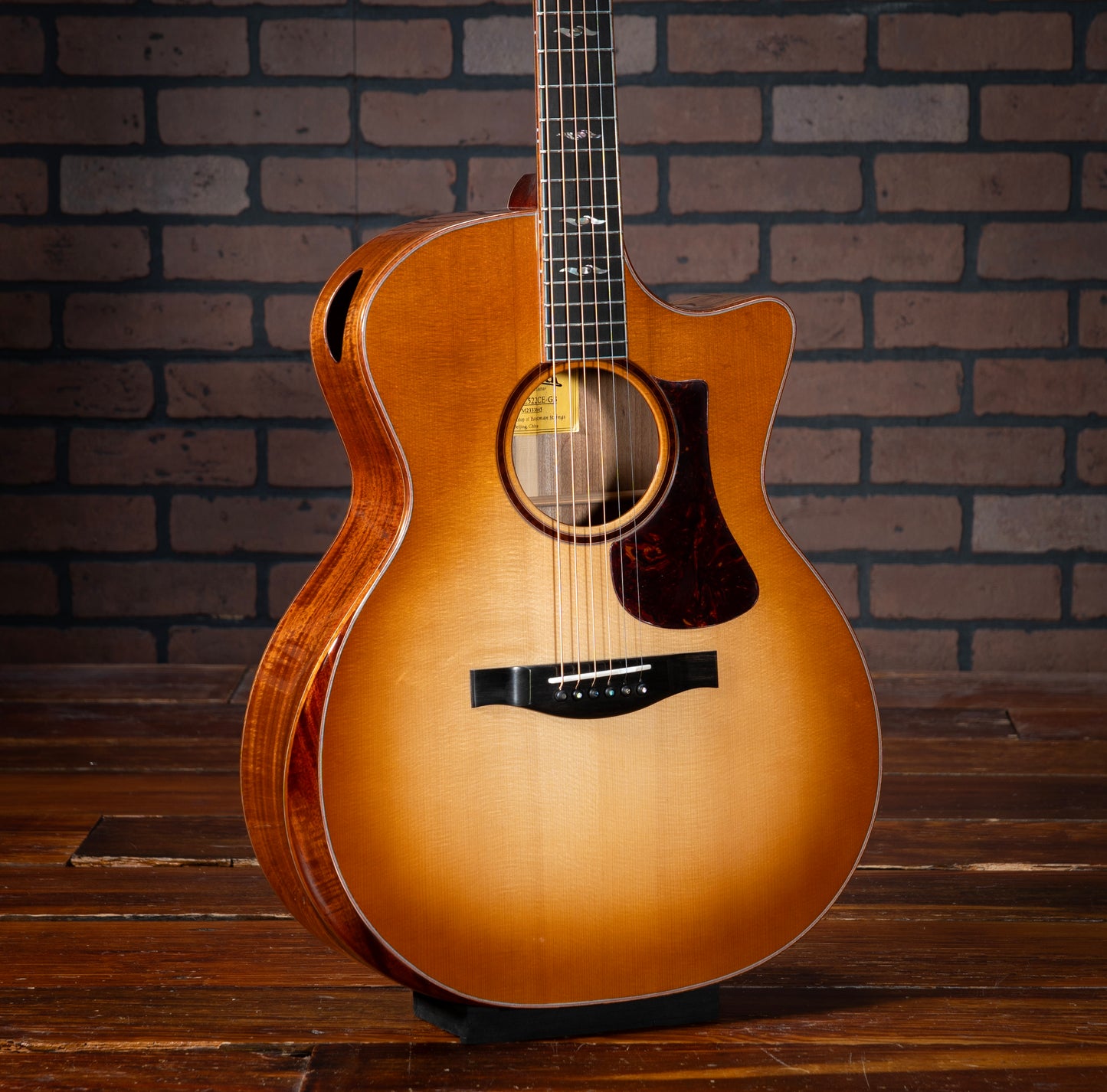 Eastman AC522ce-GB