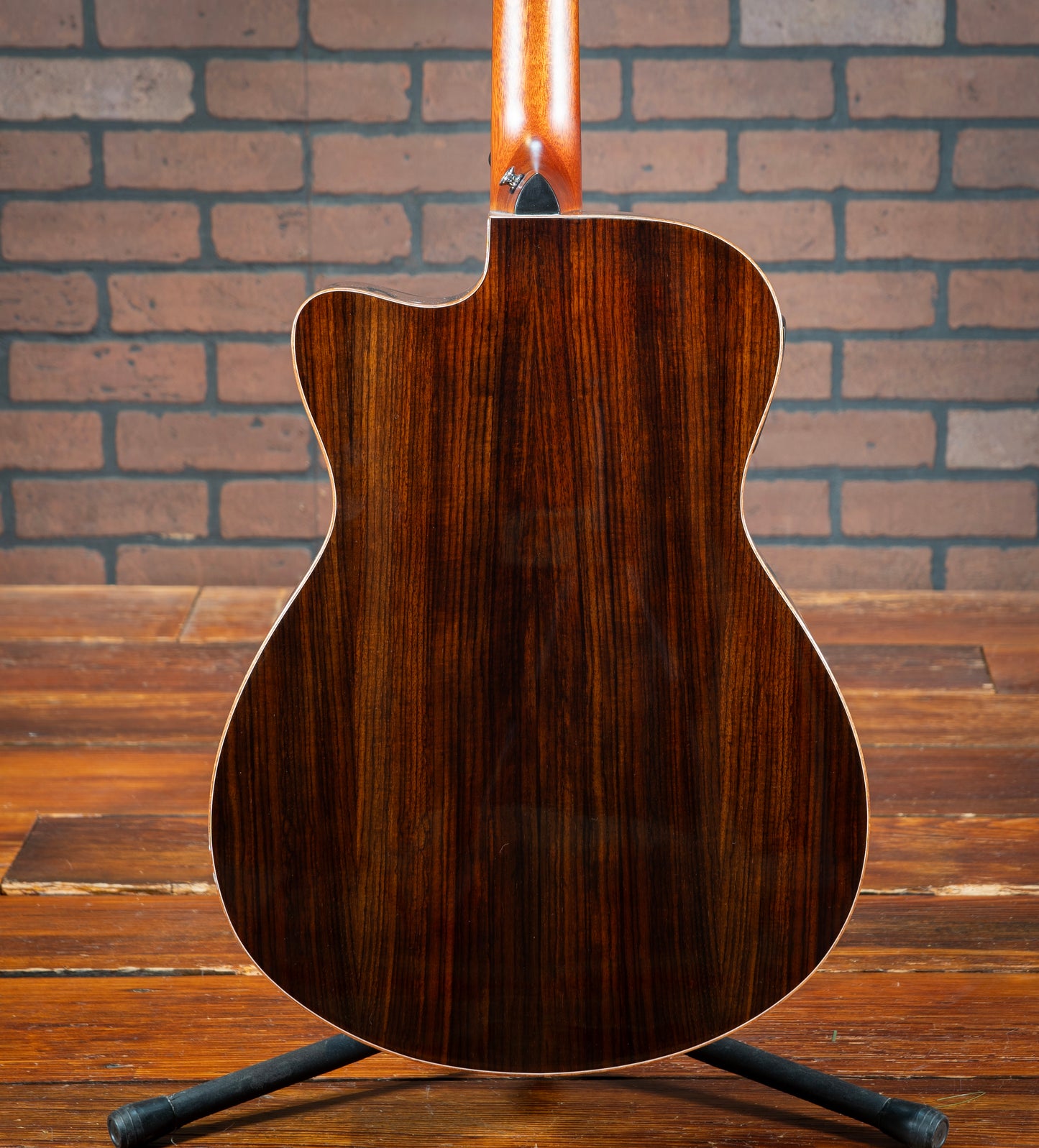 Yamaha AC1R acoustic electric guitar with rosewood back, SRT Piezo Pickup, and concert cutaway body