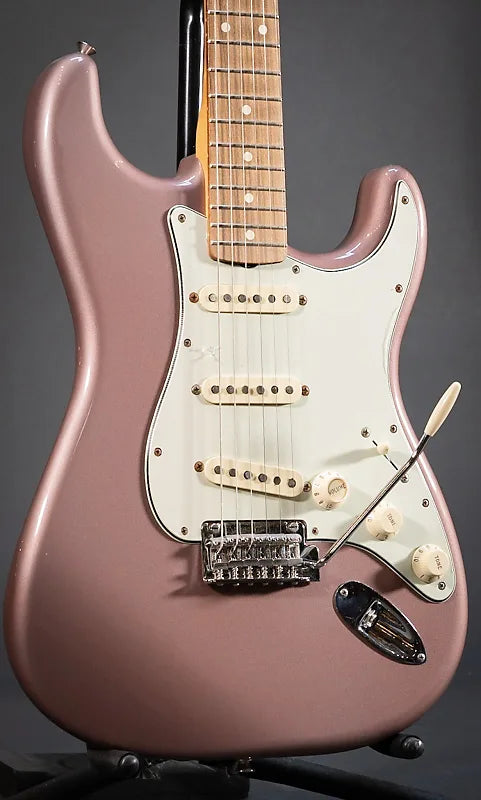 Fender Vintera '60s Stratocaster Modified Burgundy Mist Metallic