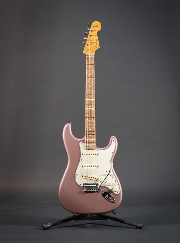 Fender Vintera '60s Stratocaster Modified Burgundy Mist Metallic