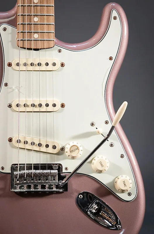 Fender Vintera '60s Stratocaster Modified Burgundy Mist Metallic
