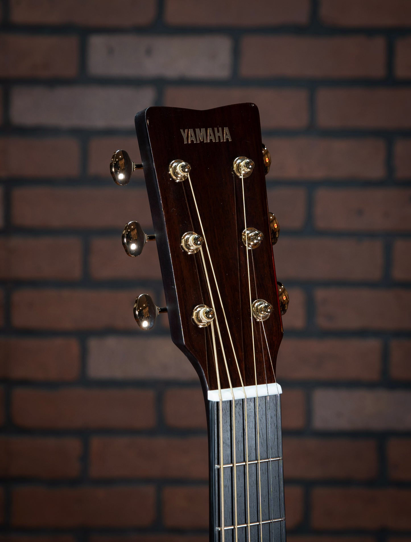 Yamaha TAG3C Sandburst Transacoustic Guitar