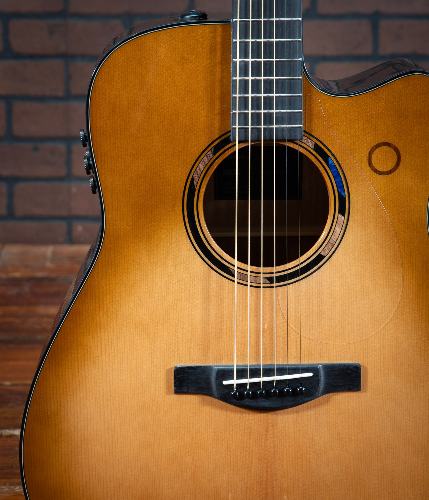 Yamaha TAG3C Sandburst Transacoustic Guitar