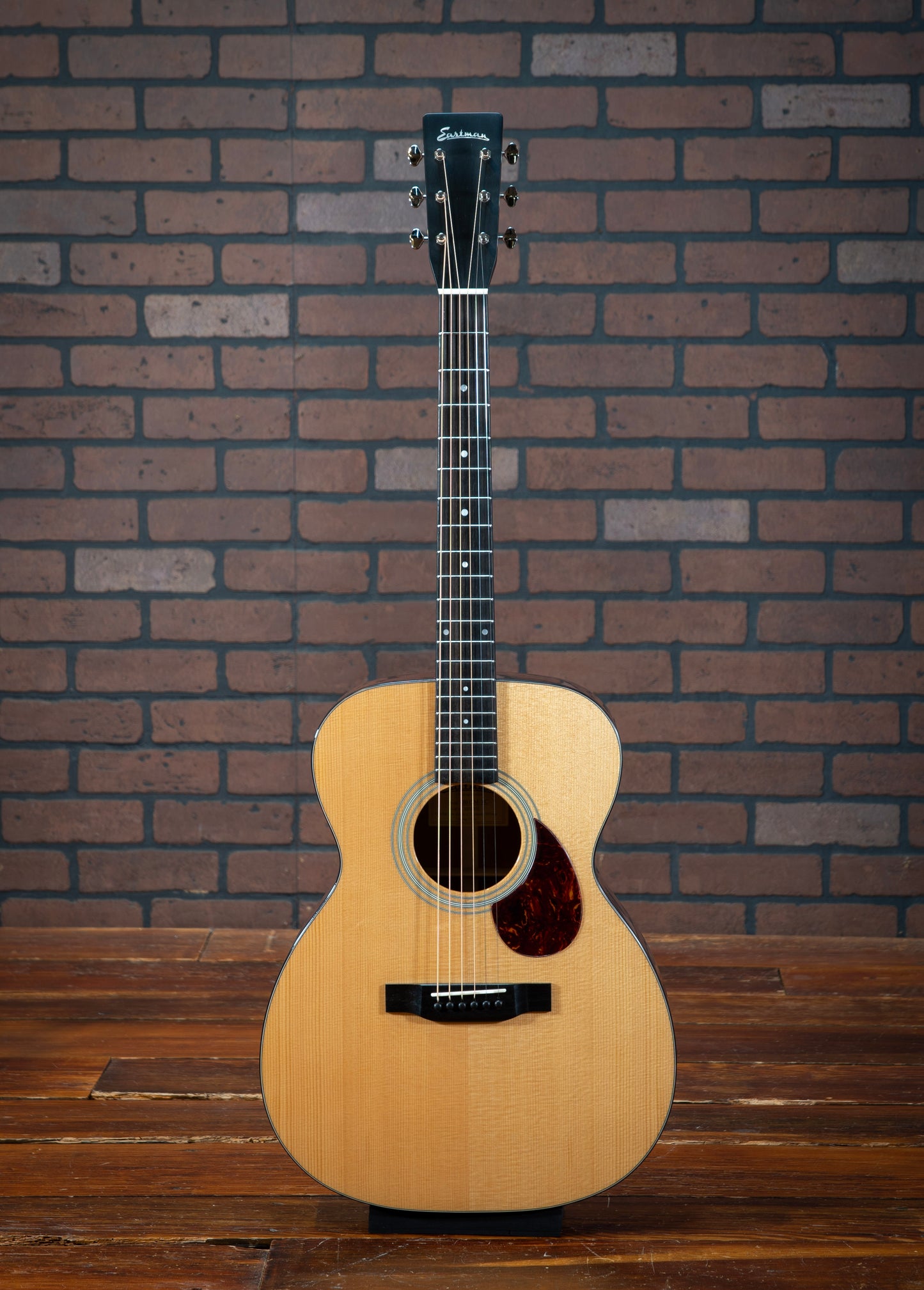 Eastman E10OM-TC