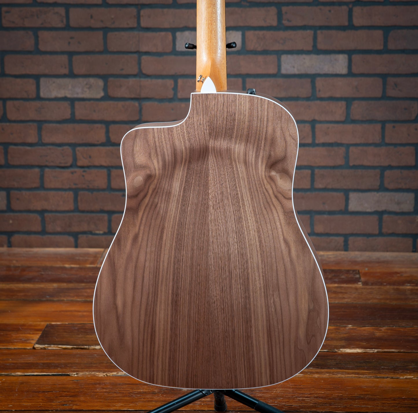 Taylor 210ce