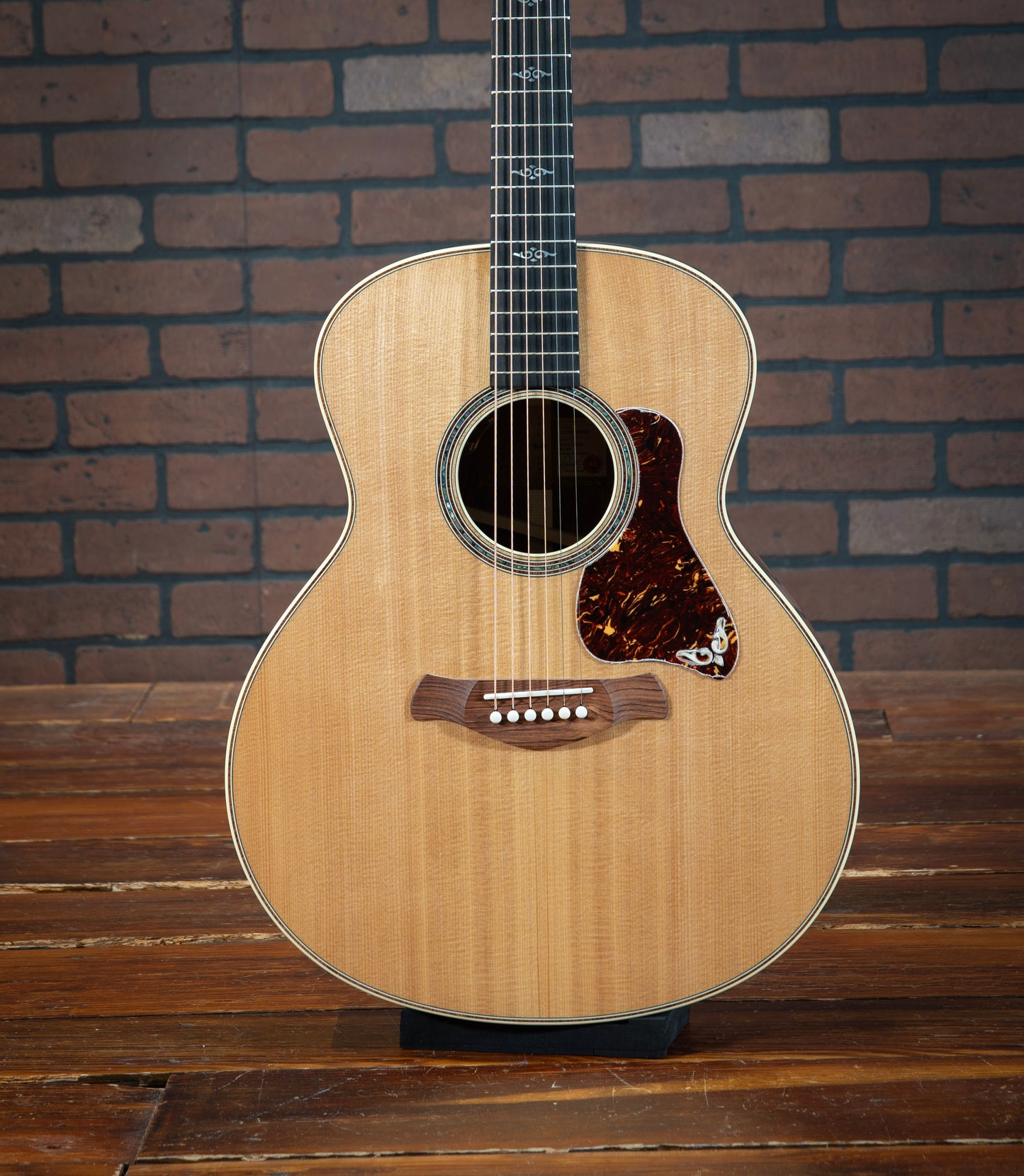Taylor Gold Label 814e