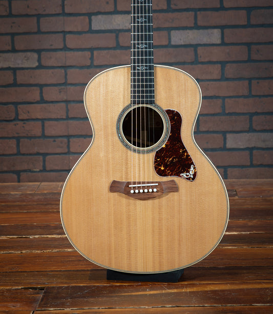 Taylor Gold Label 814e