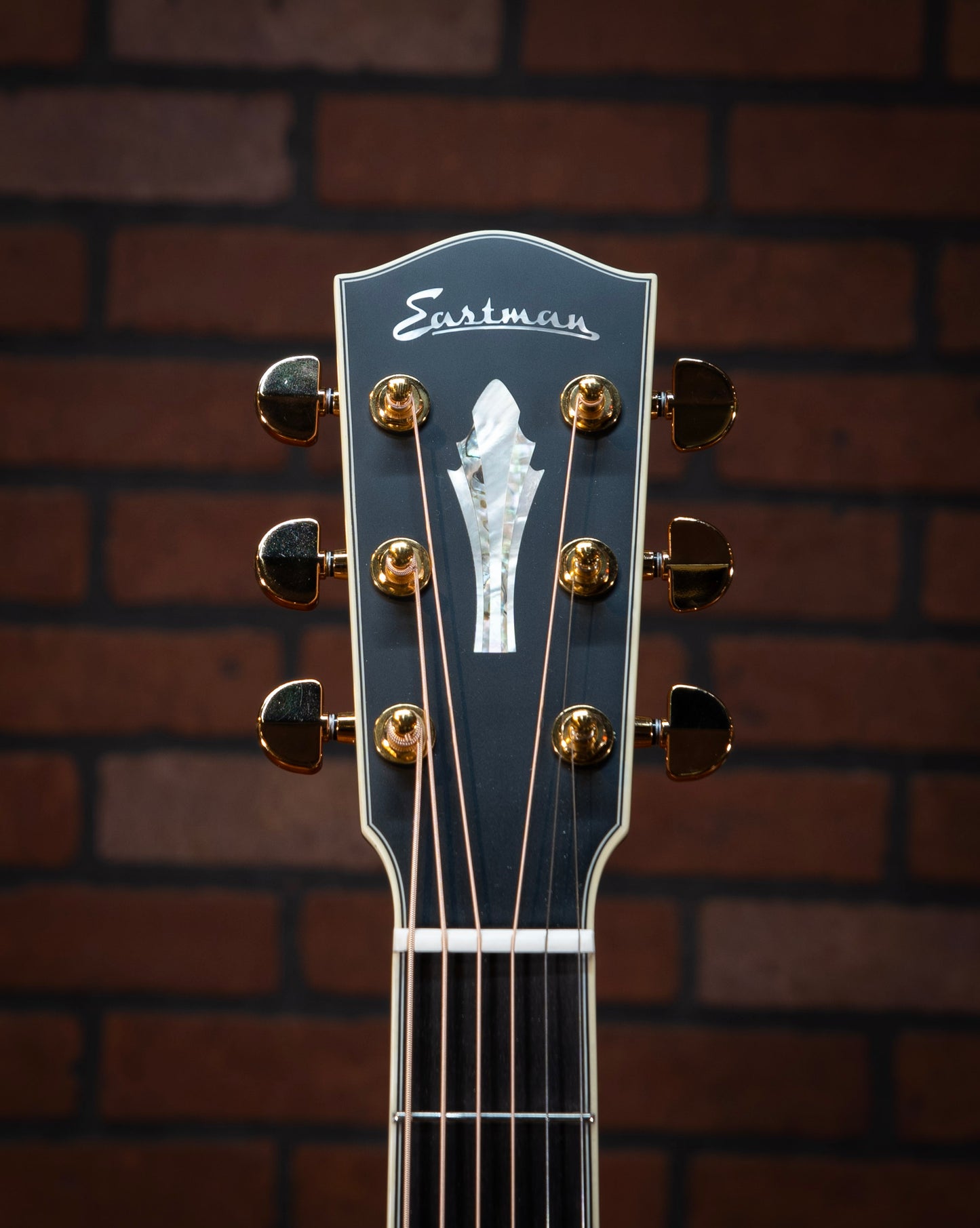 Eastman AC630 SB