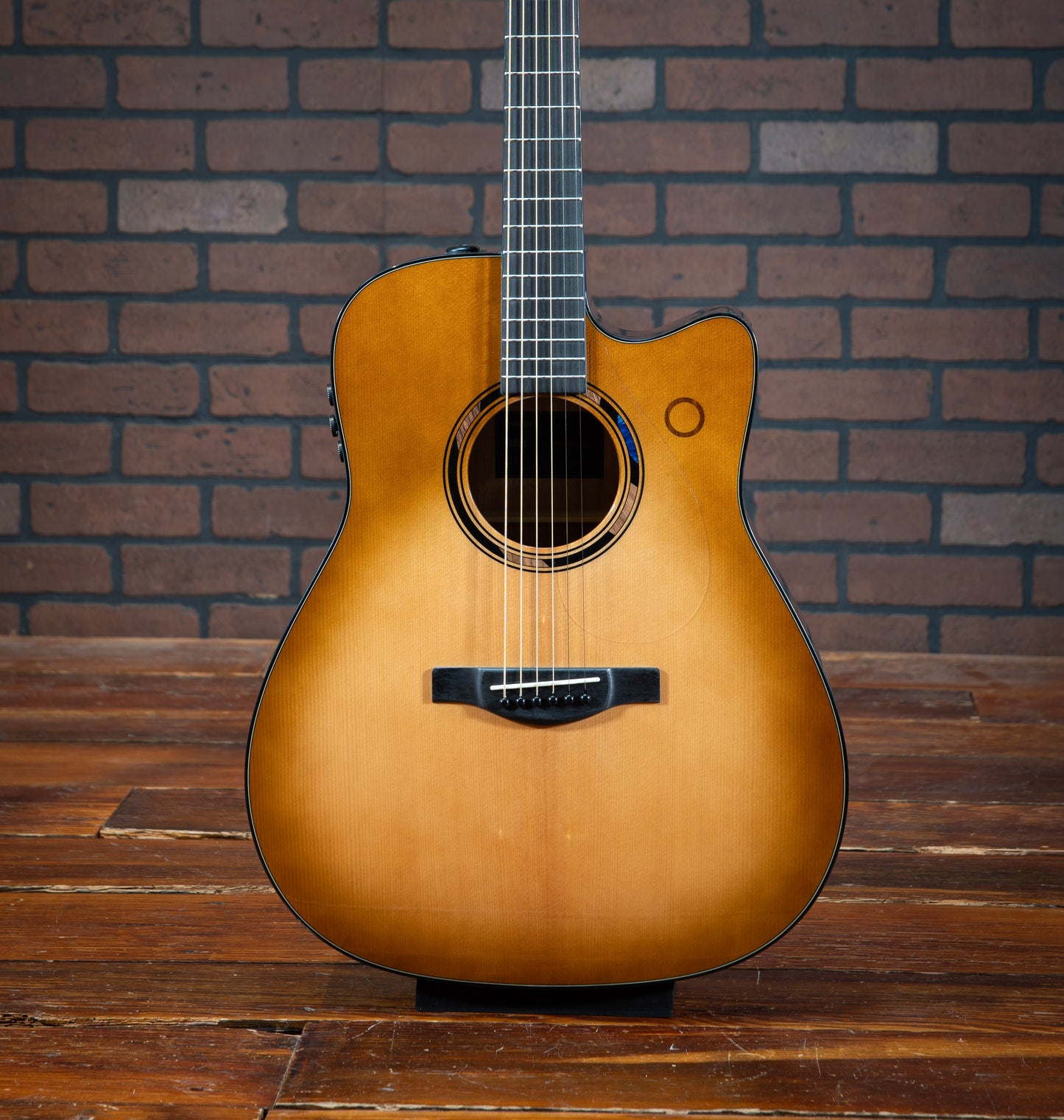 Yamaha TAG3C Sandburst Transacoustic Guitar
